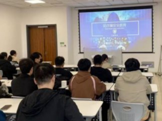 便于对照栏目动态与后续阅读